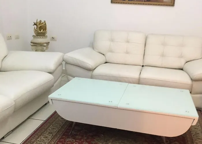 Apartment Apartment *