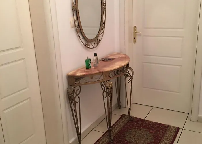 Apartment Apartment *